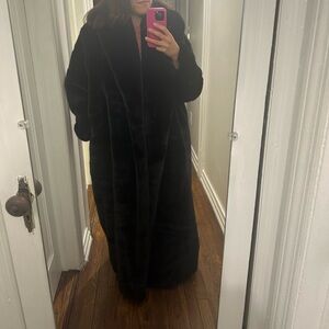 Fashion Nova Black Mob Wife Faux Fur Coat